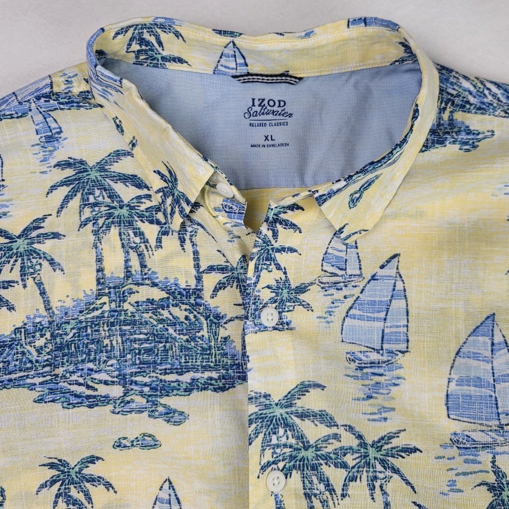 IZOD Saltwater Short Sleeve Button up Front Lightweight Shirt Mens XL Blue Boats